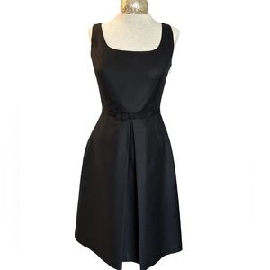 Ann Taylor LBD Sleeveless Dress w/Scoop Neck-Size 2P-Black- Excellent condition!